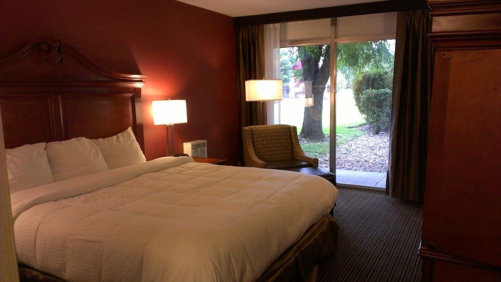 Ramada By Wyndham Salt Lake City North Temple Екстер'єр фото