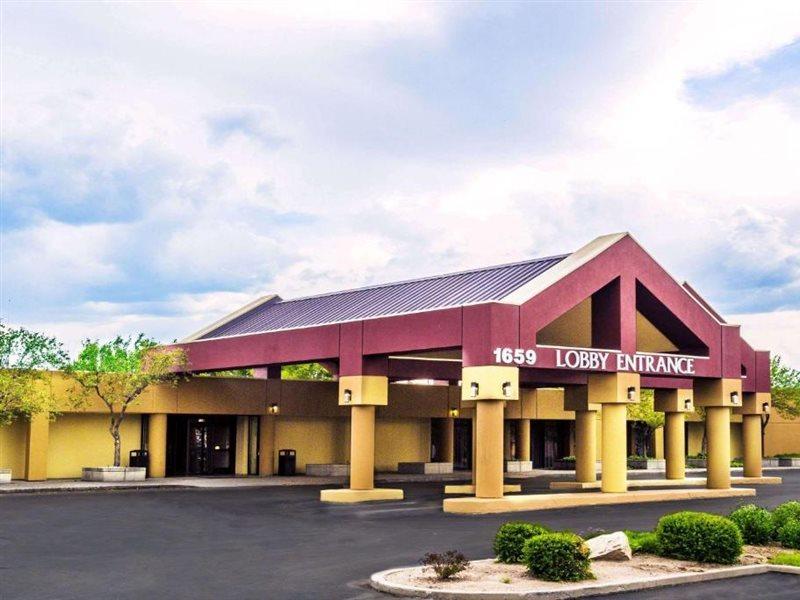 Ramada By Wyndham Salt Lake City North Temple Екстер'єр фото