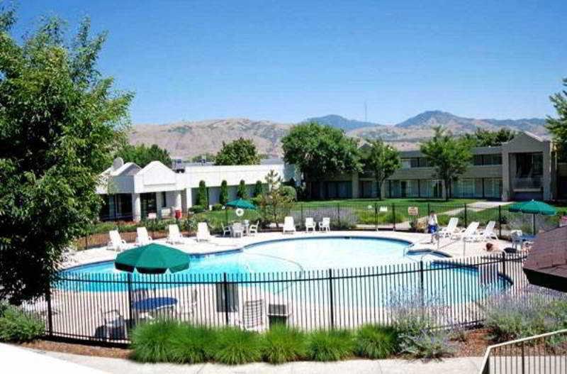 Ramada By Wyndham Salt Lake City North Temple Екстер'єр фото