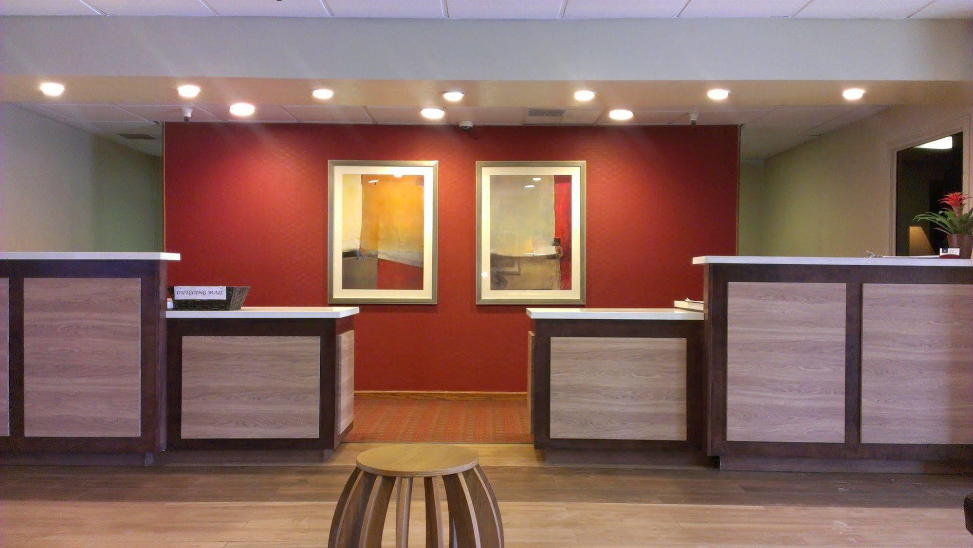 Ramada By Wyndham Salt Lake City North Temple Екстер'єр фото